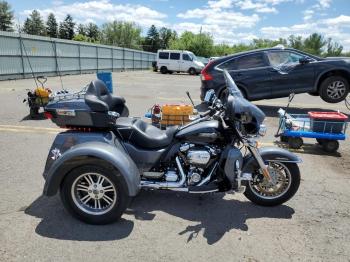  Salvage Harley-Davidson Fl