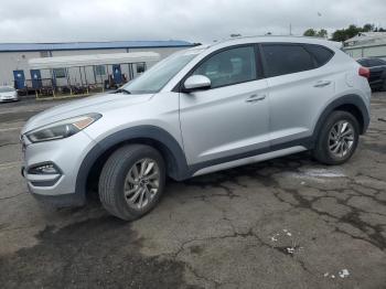  Salvage Hyundai TUCSON