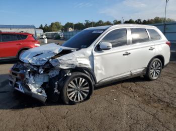  Salvage Mitsubishi Outlander