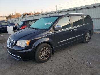  Salvage Chrysler Town & Country