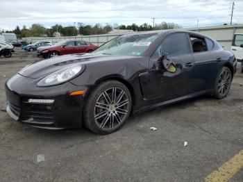  Salvage Porsche Panamera