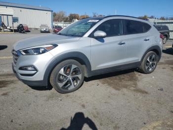  Salvage Hyundai TUCSON