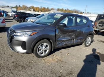  Salvage Nissan Kicks