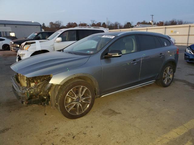  Salvage Volvo V60