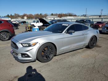  Salvage Ford Mustang