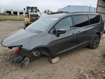  Salvage Chrysler Pacifica