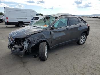  Salvage Jeep Compass