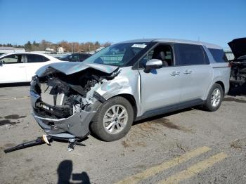  Salvage Kia Carnival