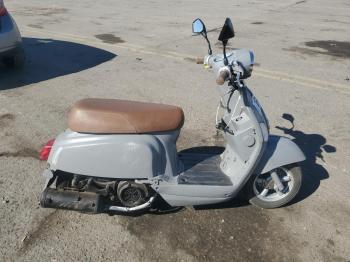  Salvage Genuine Scooter Co. Scooter