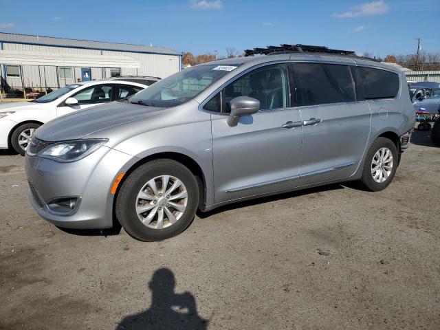  Salvage Chrysler Pacifica