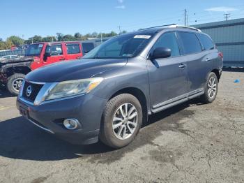  Salvage Nissan Pathfinder