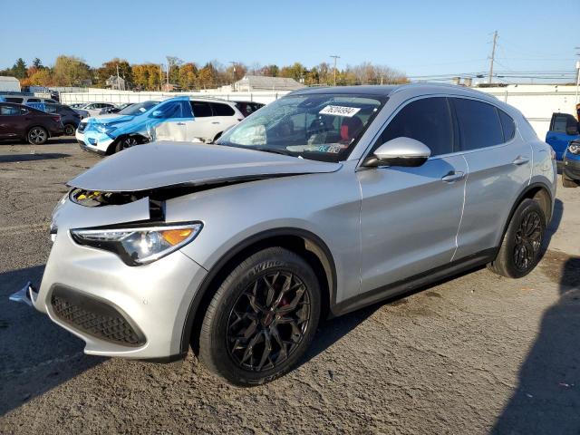  Salvage Alfa Romeo Stelvio