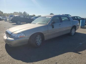  Salvage Lincoln Towncar