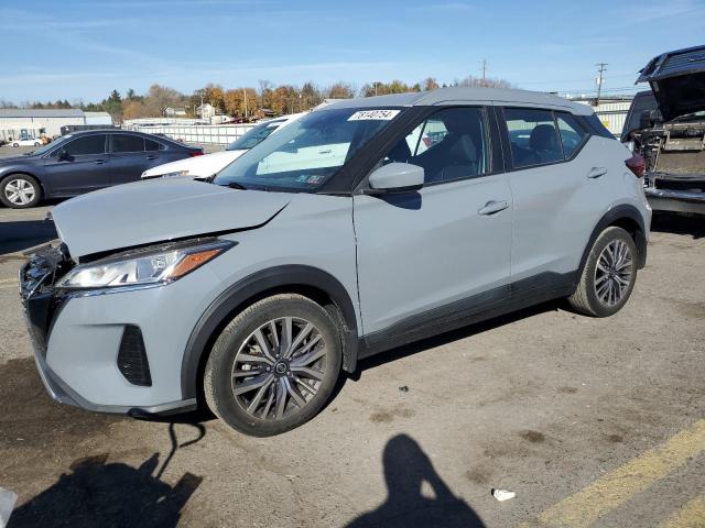  Salvage Nissan Kicks