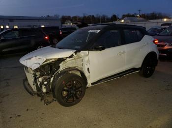  Salvage Nissan Kicks