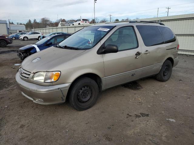  Salvage Toyota Sienna