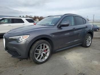  Salvage Alfa Romeo Stelvio