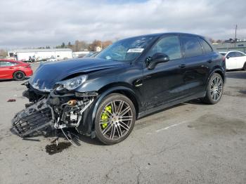  Salvage Porsche Cayenne