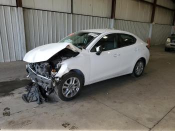  Salvage Toyota Yaris