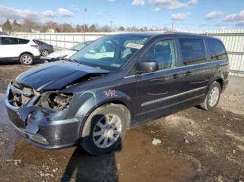  Salvage Chrysler Minivan