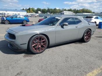  Salvage Dodge Challenger