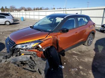  Salvage Nissan Kicks