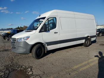  Salvage Mercedes-Benz Sprinter