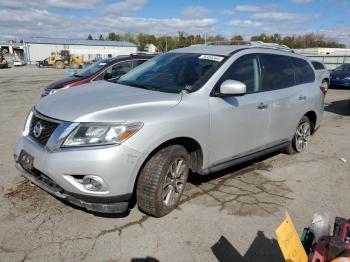  Salvage Nissan Pathfinder