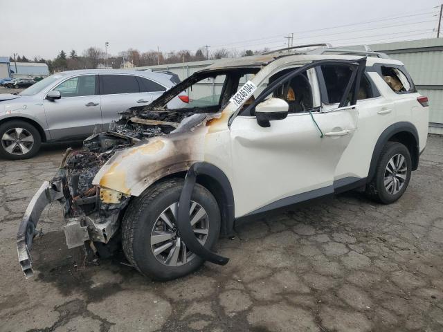  Salvage Nissan Pathfinder