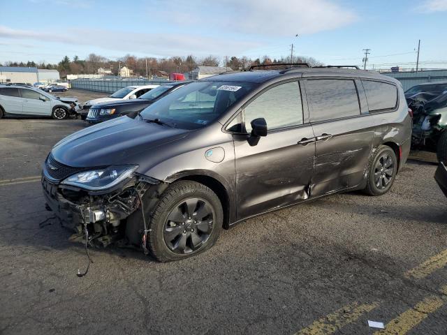  Salvage Chrysler Pacifica