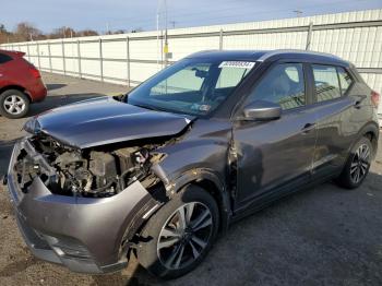  Salvage Nissan Kicks