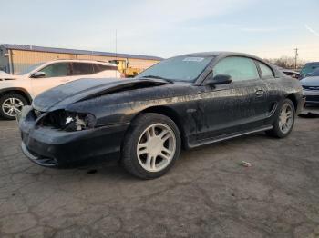  Salvage Ford Mustang