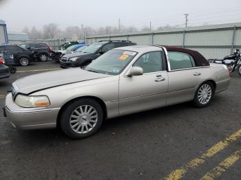  Salvage Lincoln Towncar