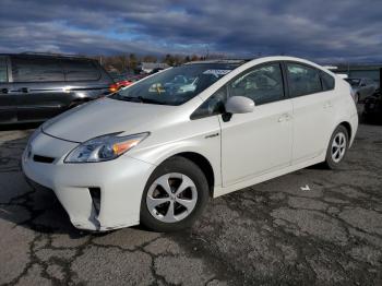  Salvage Toyota Prius