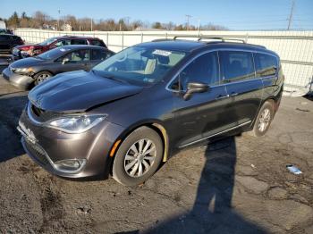  Salvage Chrysler Pacifica