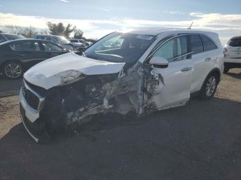  Salvage Kia Sorento