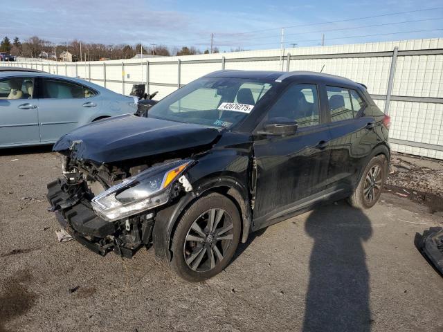  Salvage Nissan Kicks