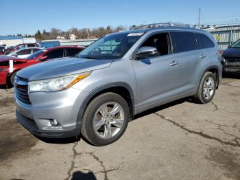  Salvage Toyota Highlander