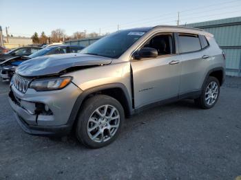  Salvage Jeep Compass