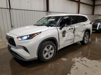  Salvage Toyota Highlander