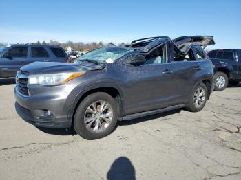  Salvage Toyota Highlander