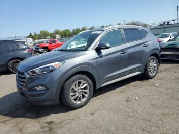  Salvage Hyundai TUCSON