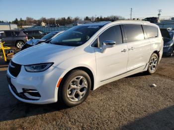  Salvage Chrysler Pacifica