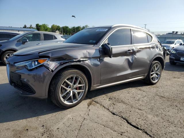  Salvage Alfa Romeo Stelvio