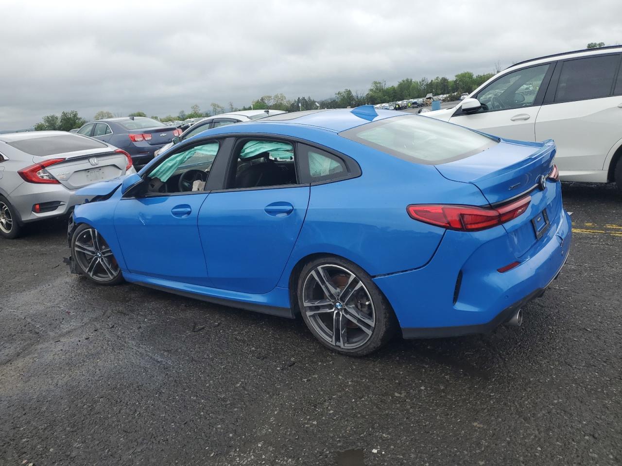 BMW 2 Series Image 6