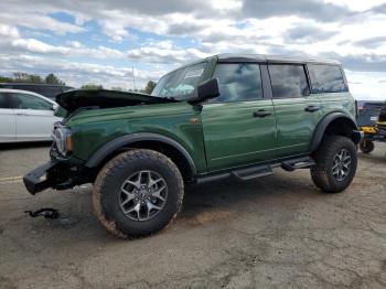  Salvage Ford Bronco