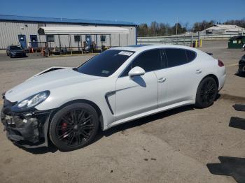  Salvage Porsche Panamera