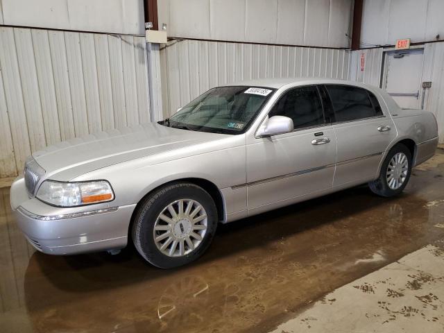  Salvage Lincoln Towncar
