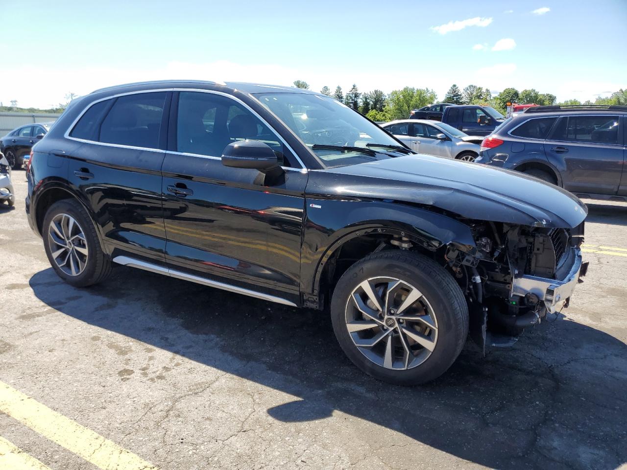 Audi Q5 Premium 45 Image 2