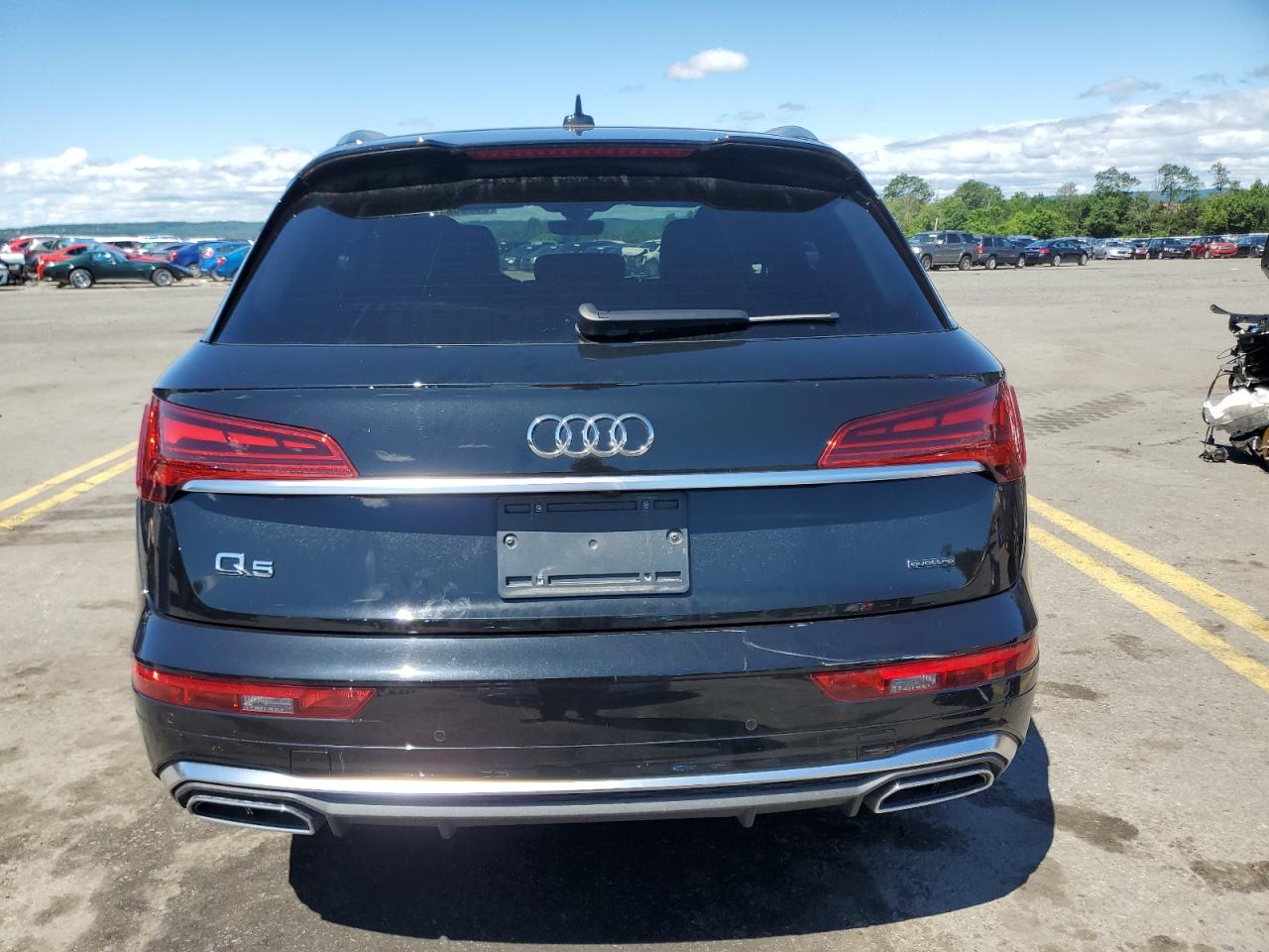 Audi Q5 Premium 45 Image 4